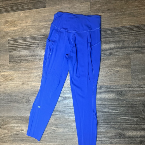 Lululemon Fast and Free High-Rise Tight 25” Pockets Size 8 Blue - Picture 3 of 5